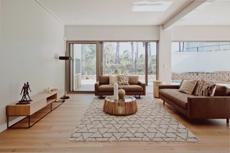 4 Bedroom Property for Sale in Parel Vallei Western Cape